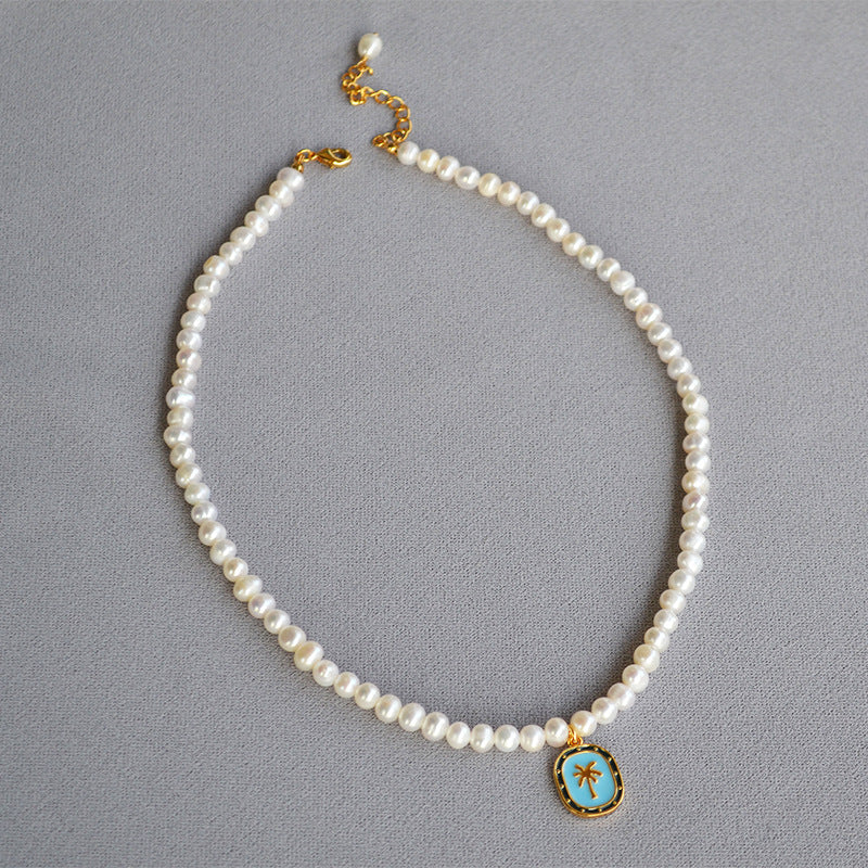 Romantic Pearl Necklace for Special Moments