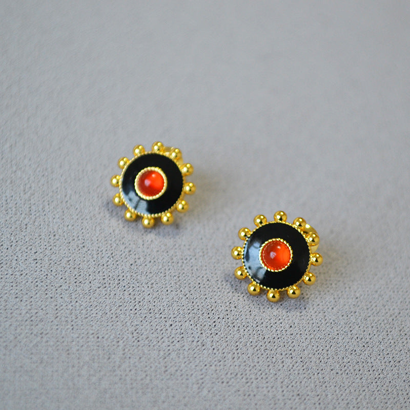 Beautiful Gold Earring with Unique Style