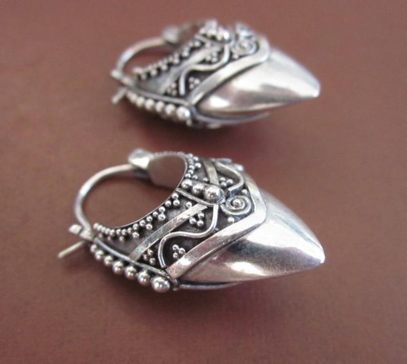 Charming Silver Earring for Any Occasion