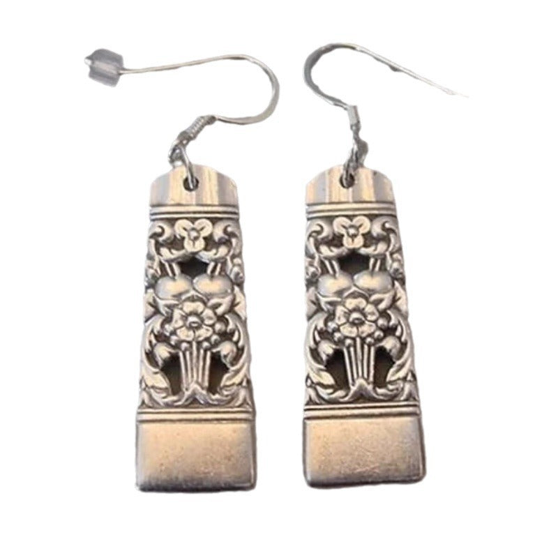 Charming Earring for Any Occasion