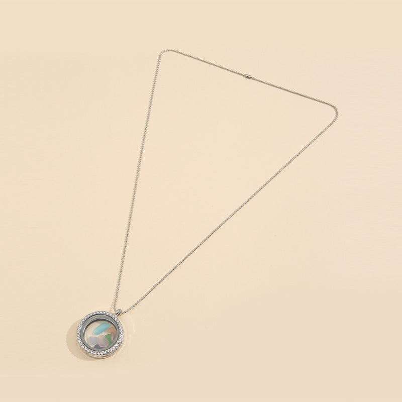 Beautiful Pendant with Unique Style