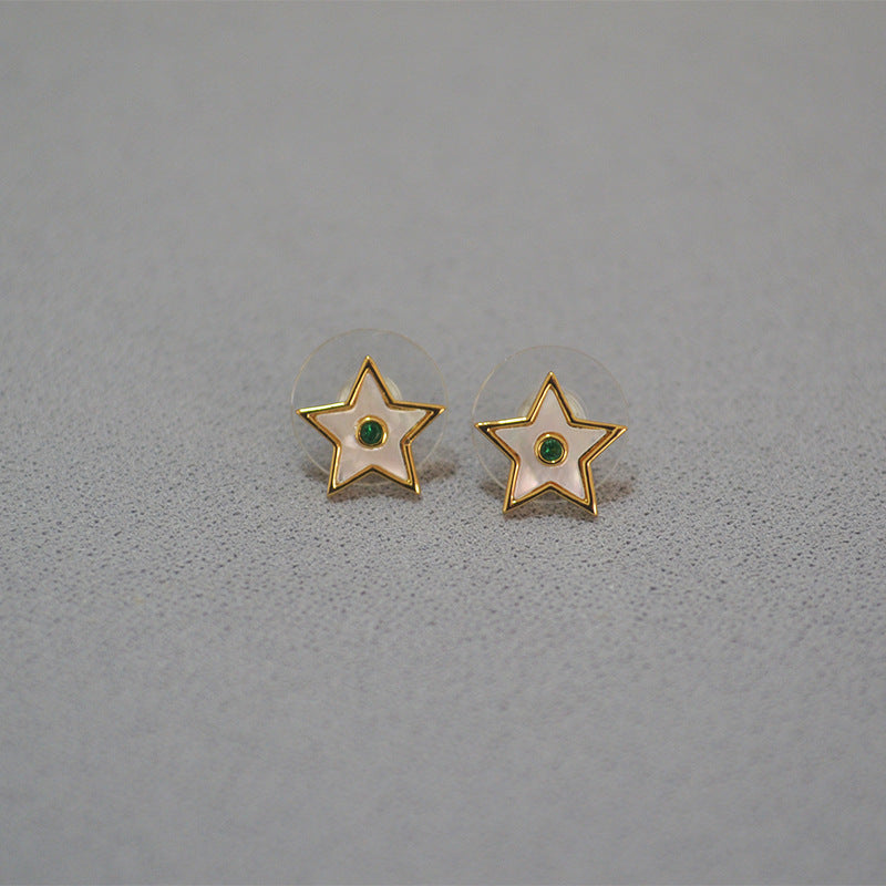 Elegant Gold Earring for Every Occasion