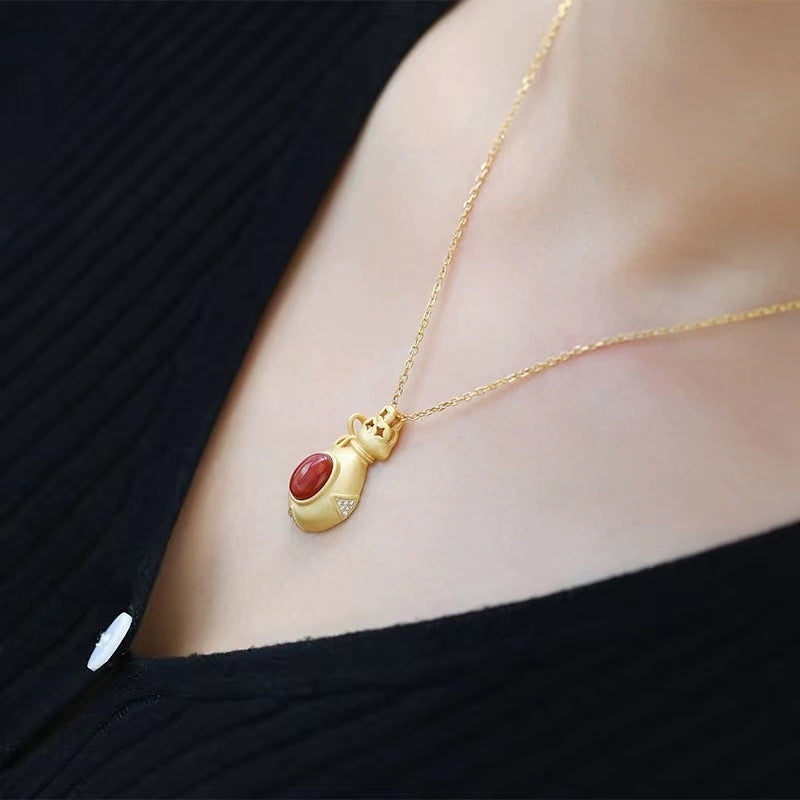 Romantic Gold Necklace for Special Moments