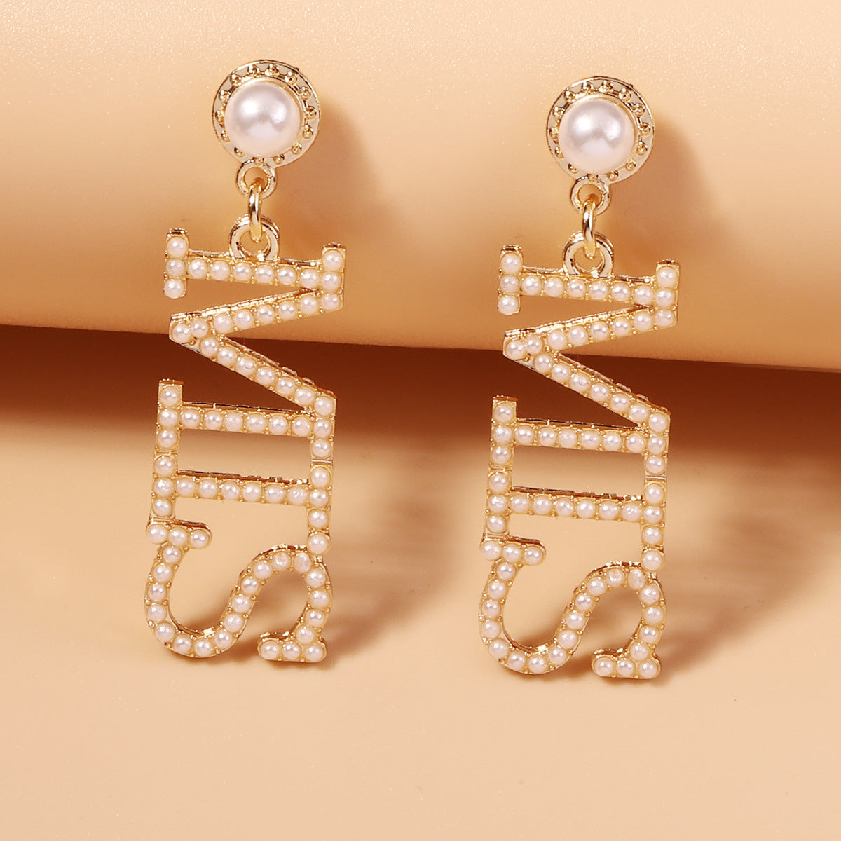 Stunning Pearl Earring for Daily Wear