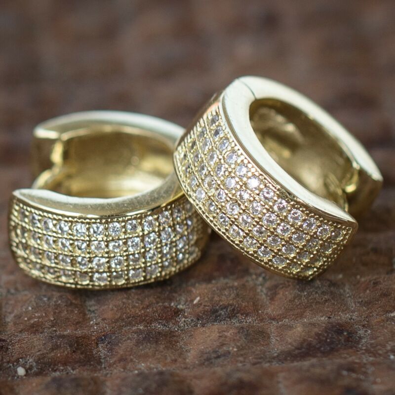 Charming Earring for Any Occasion