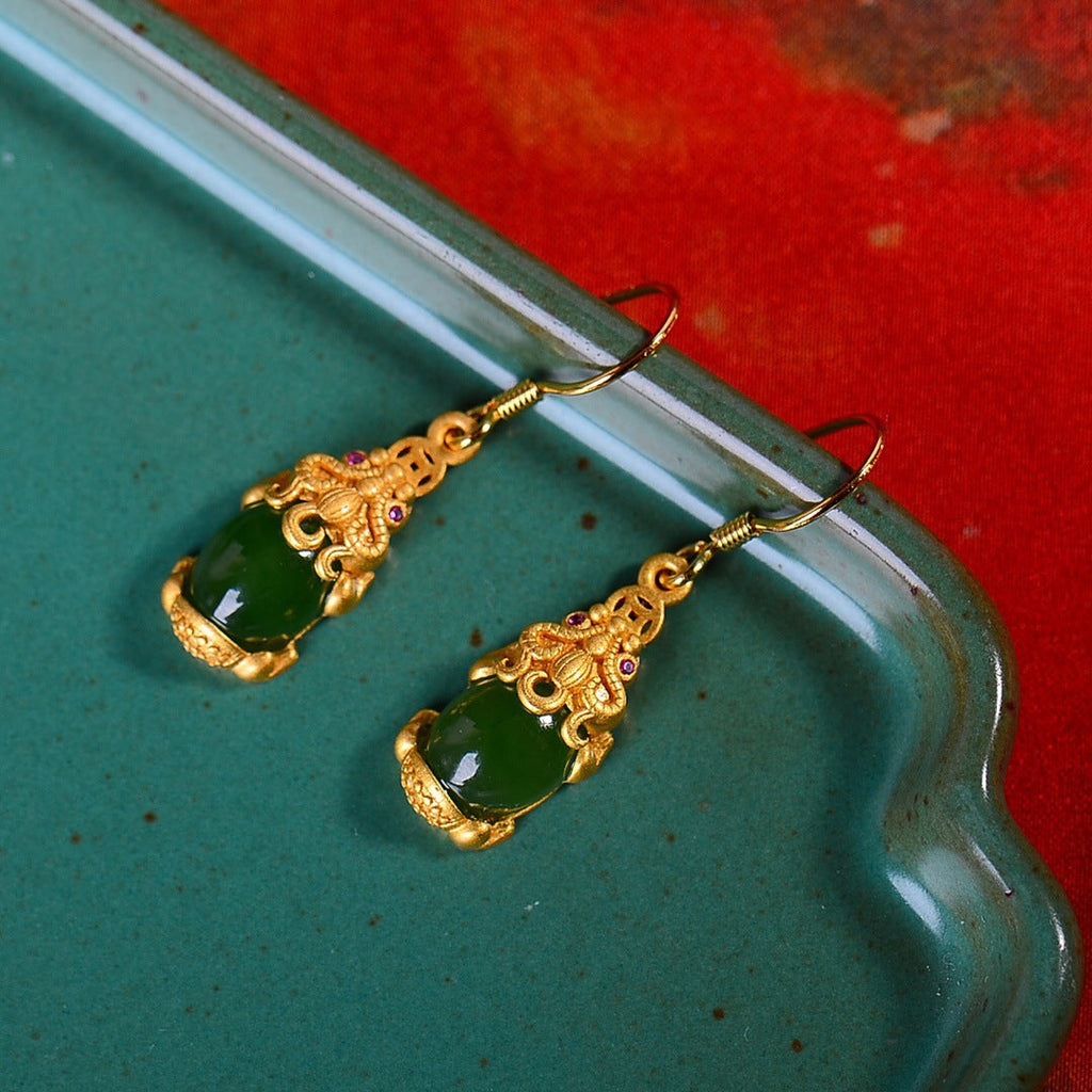Classic Gold Earring with Timeless Appeal