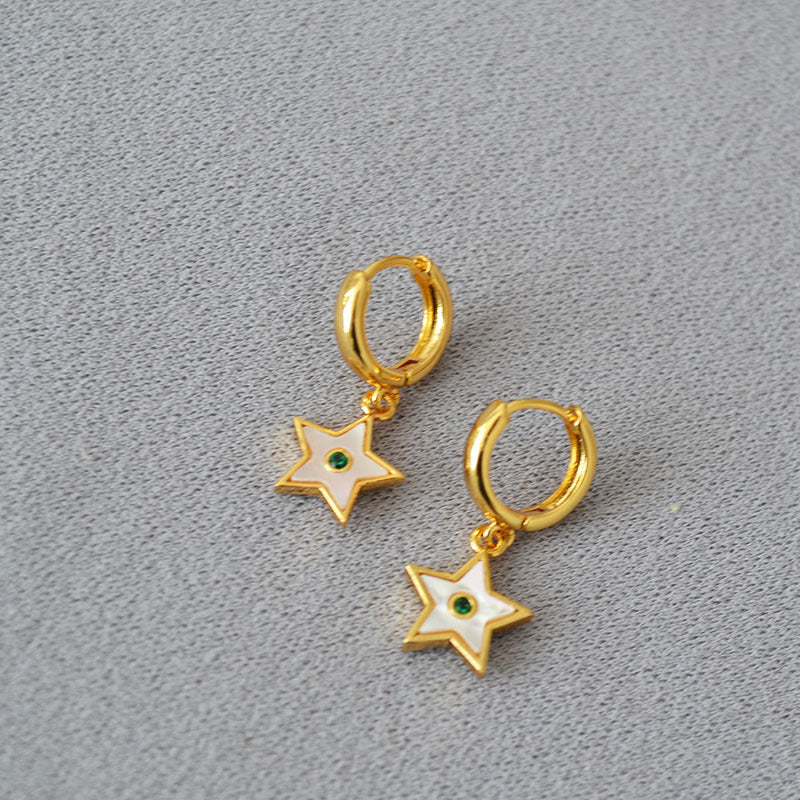 Beautiful Gold Earring with Unique Style