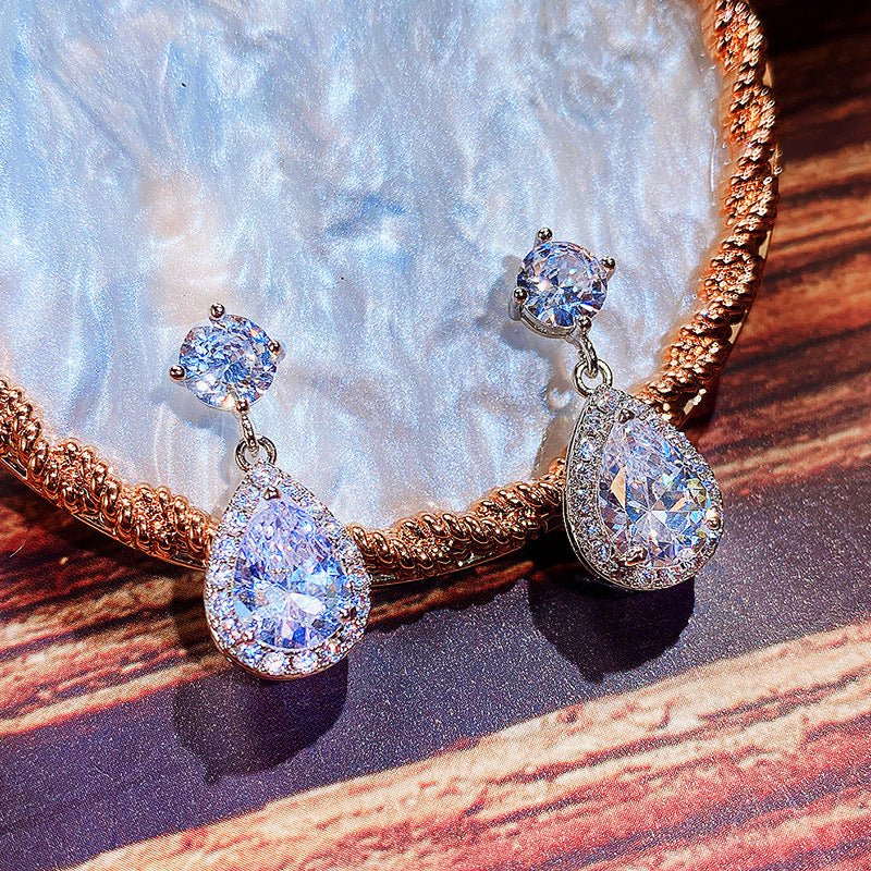 Charming Earring for Any Occasion