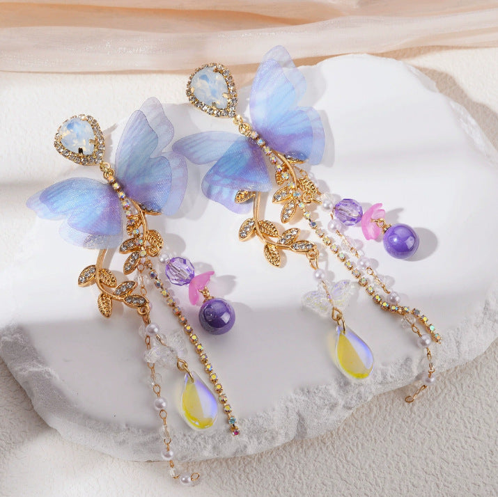 Charming Earring for Any Occasion