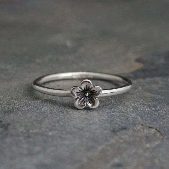 Romantic Silver Ring for Special Moments
