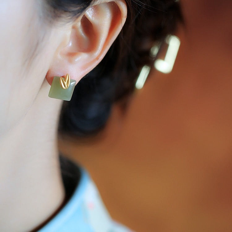 Romantic Gold Earring for Special Moments