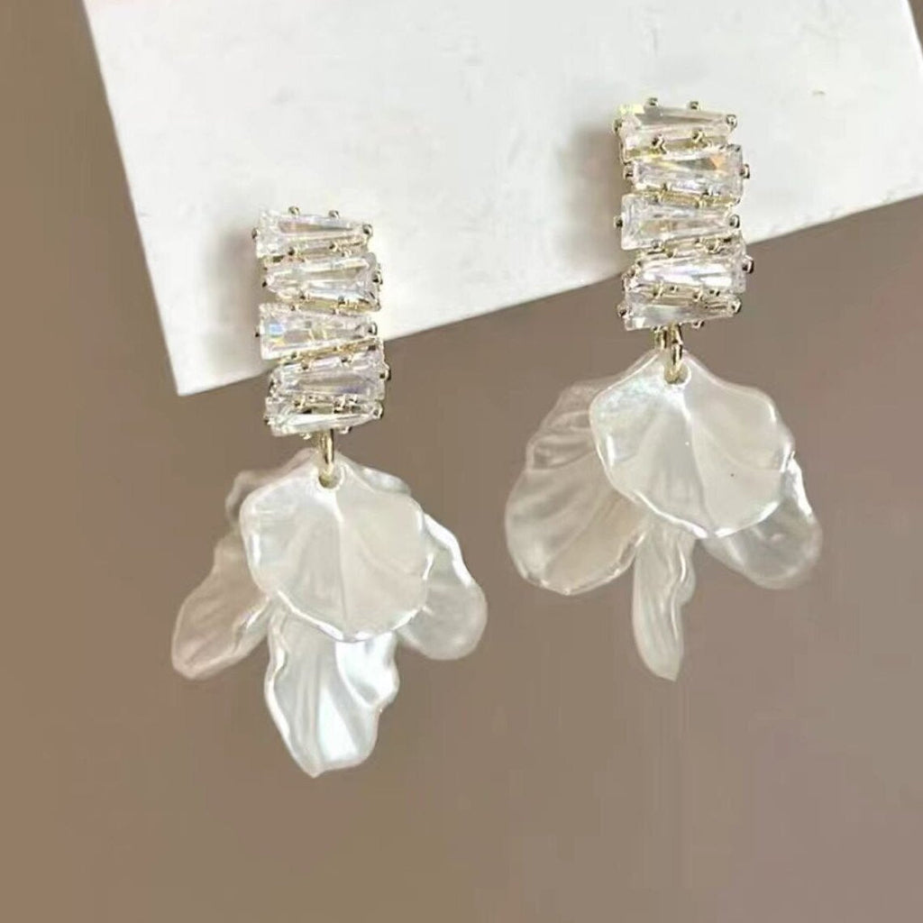 Romantic Earring for Special Moments