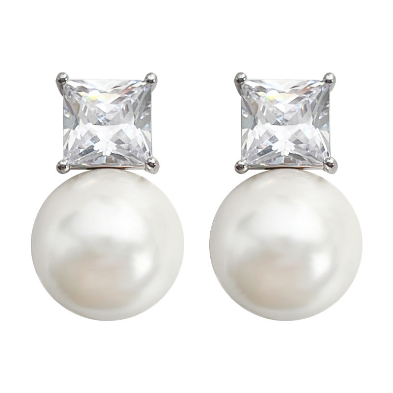 Elegant Pearl Earring for Every Occasion