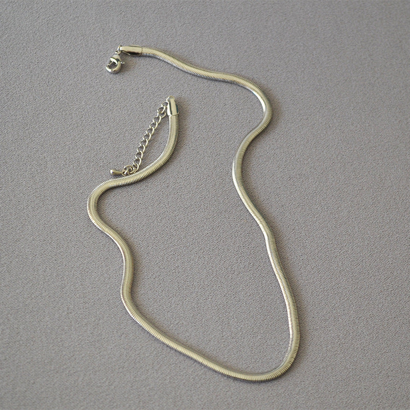 Romantic Gold Necklace for Special Moments