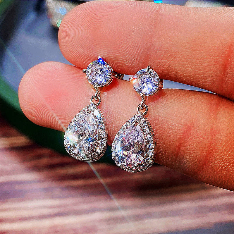 Charming Earring for Any Occasion