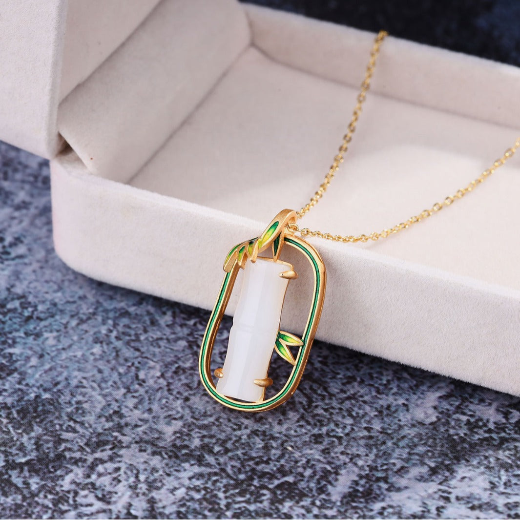 Elegant Gold Necklace for Every Occasion