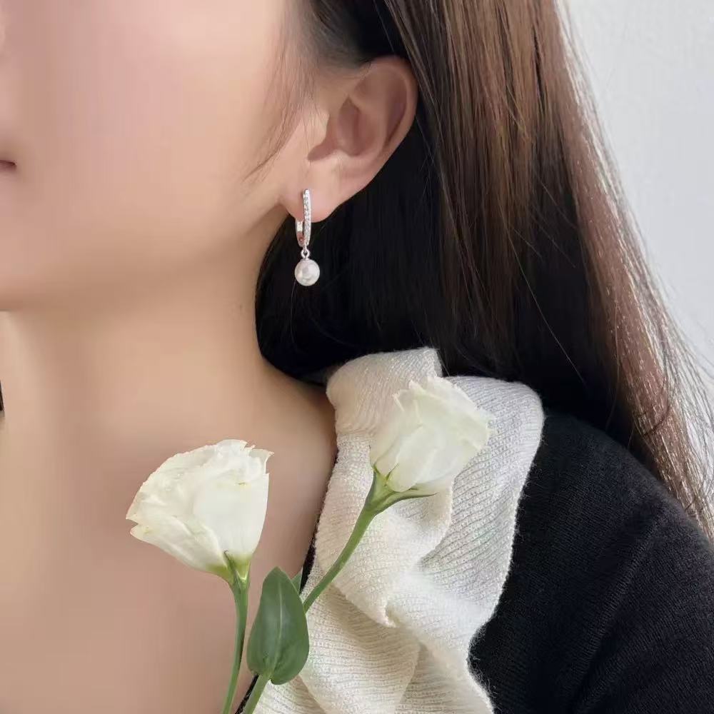 Romantic Pearl Earring for Special Moments