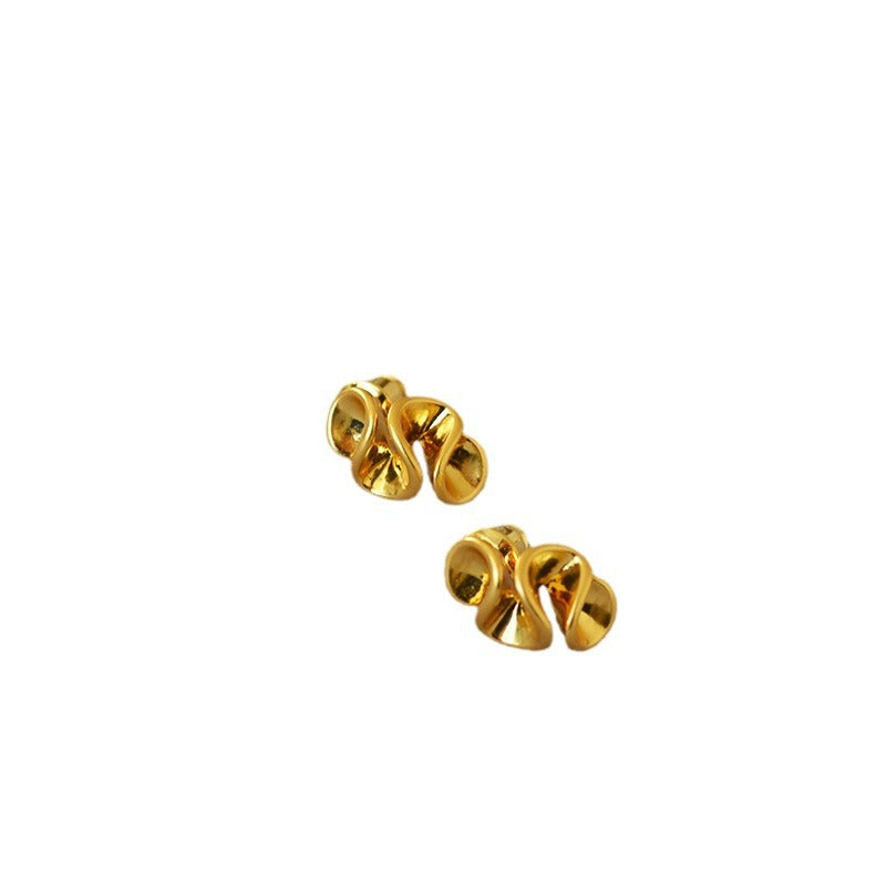 Elegant Gold Earring for Every Occasion