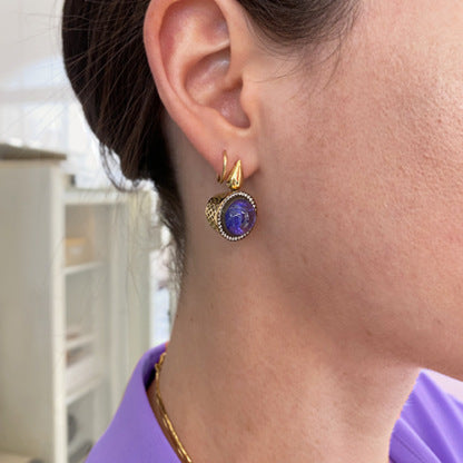 Elegant Gold Earring for Every Occasion
