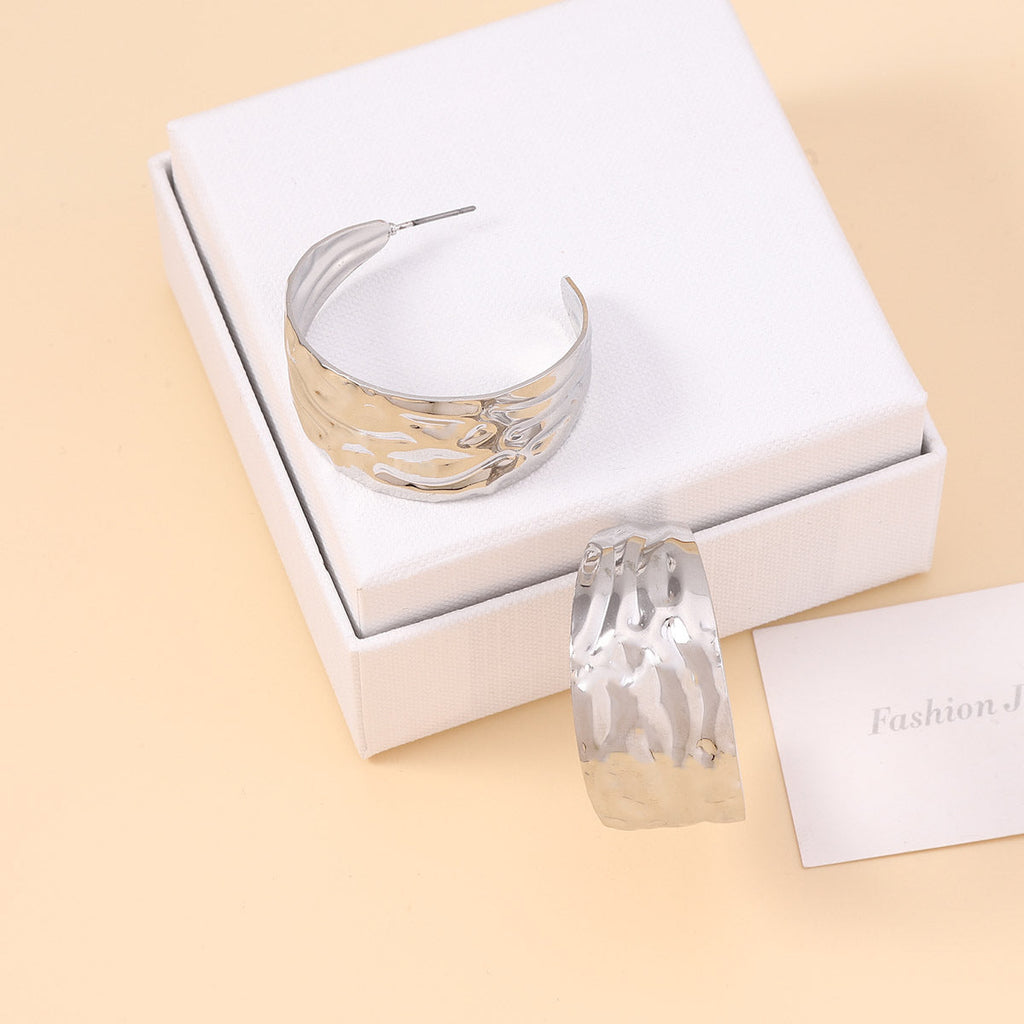 Charming Earring for Any Occasion
