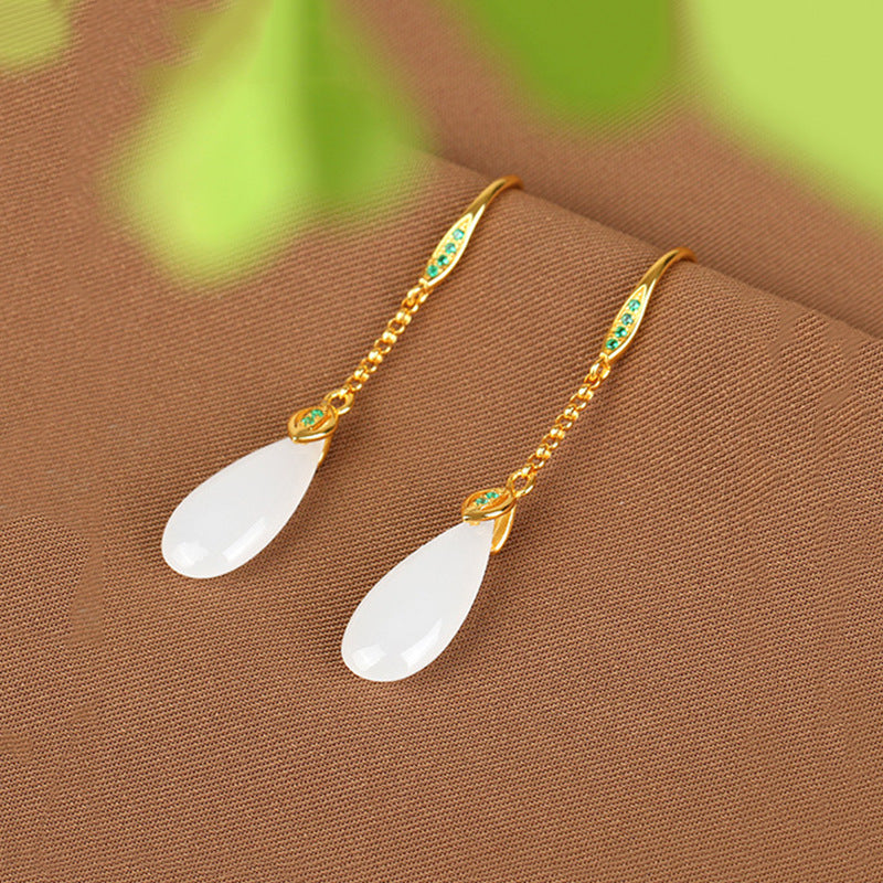 Classic Gold Earring with Timeless Appeal