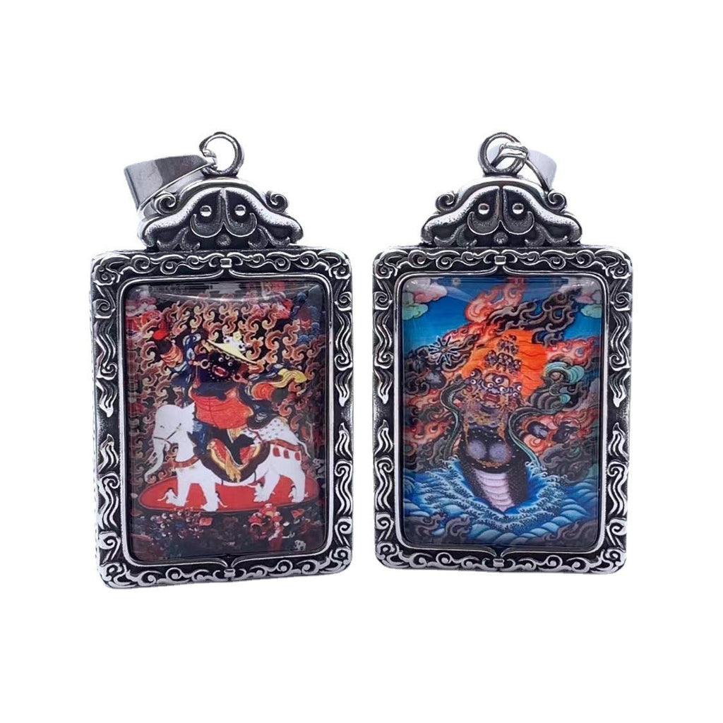 Beautiful Pendant with Unique Style