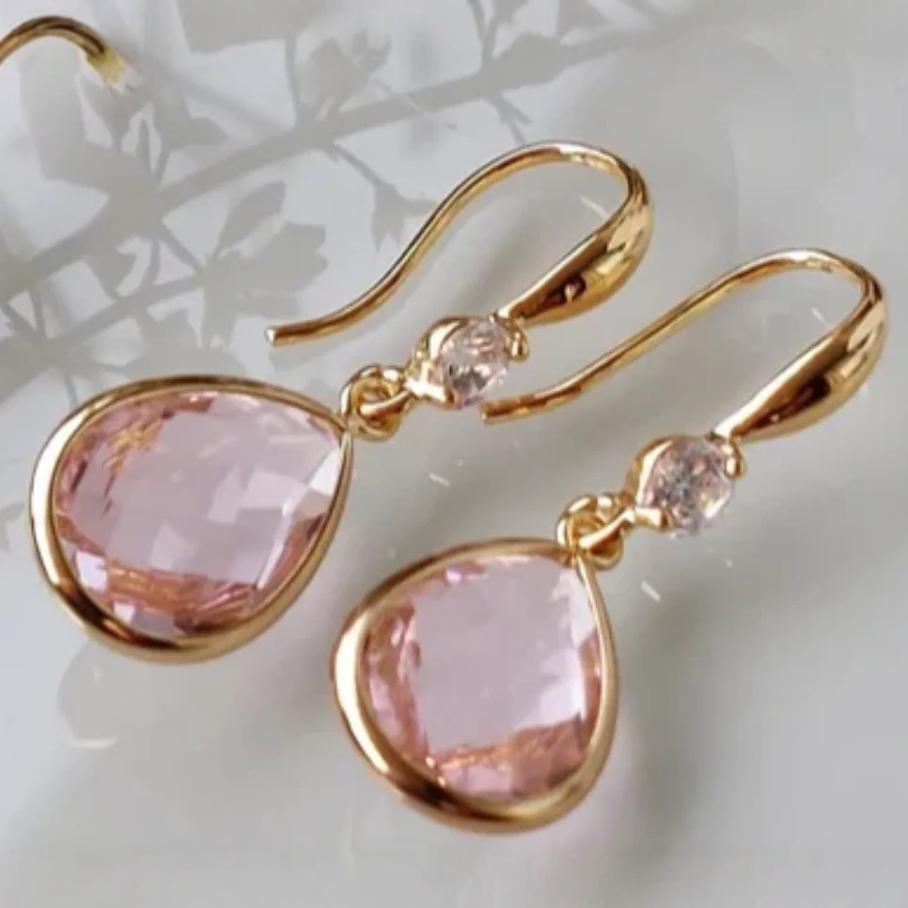 Charming Earring for Any Occasion