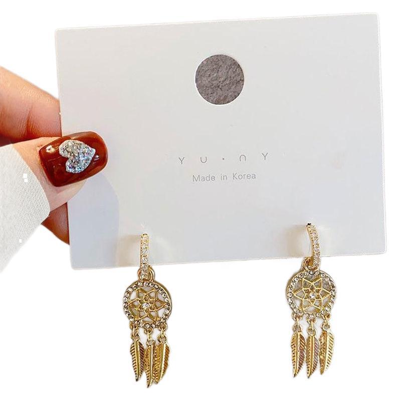 Beautiful Silver Earring with Unique Style