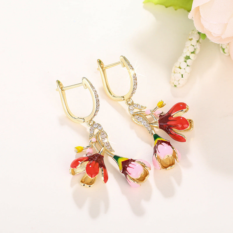 Beautiful Gold Earring with Unique Style