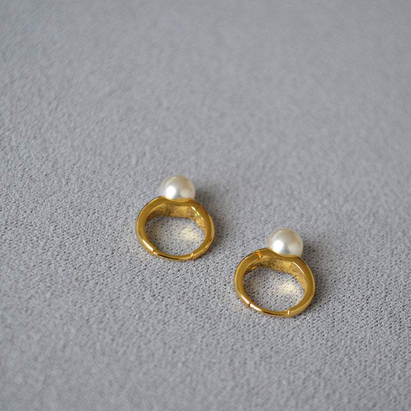 Delicate Artisan Gold Earring