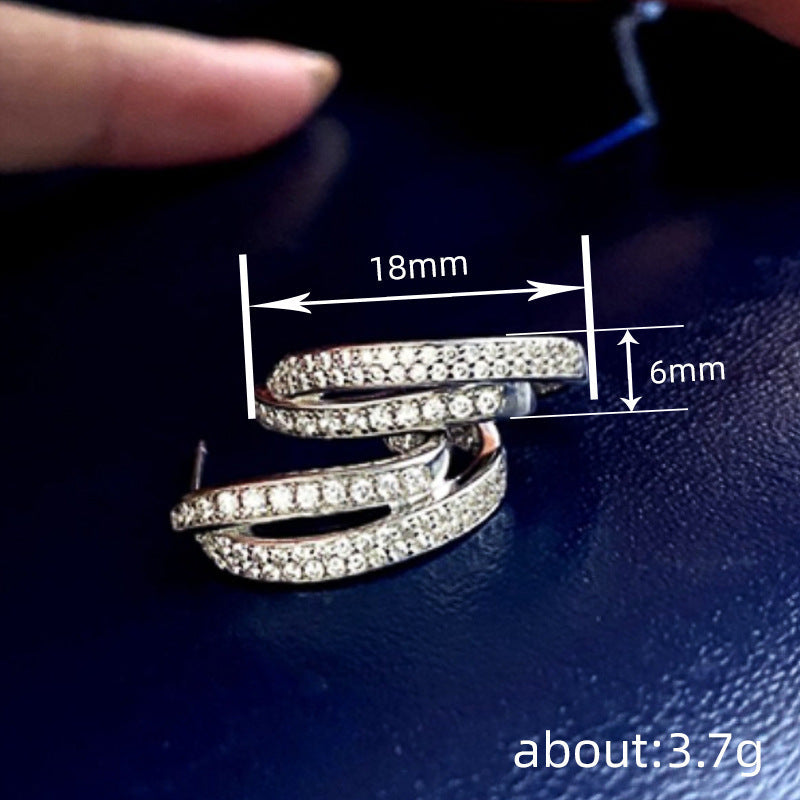 Charming Earring for Any Occasion