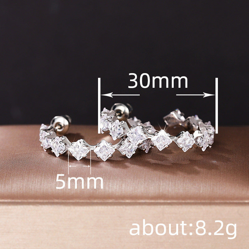 Romantic Earring for Special Moments