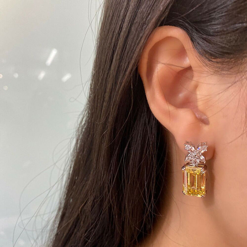 Charming Earring for Any Occasion