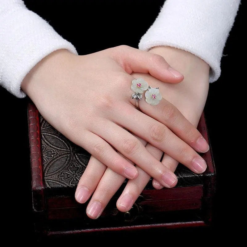 Beautiful Silver Bracelet with Unique Style