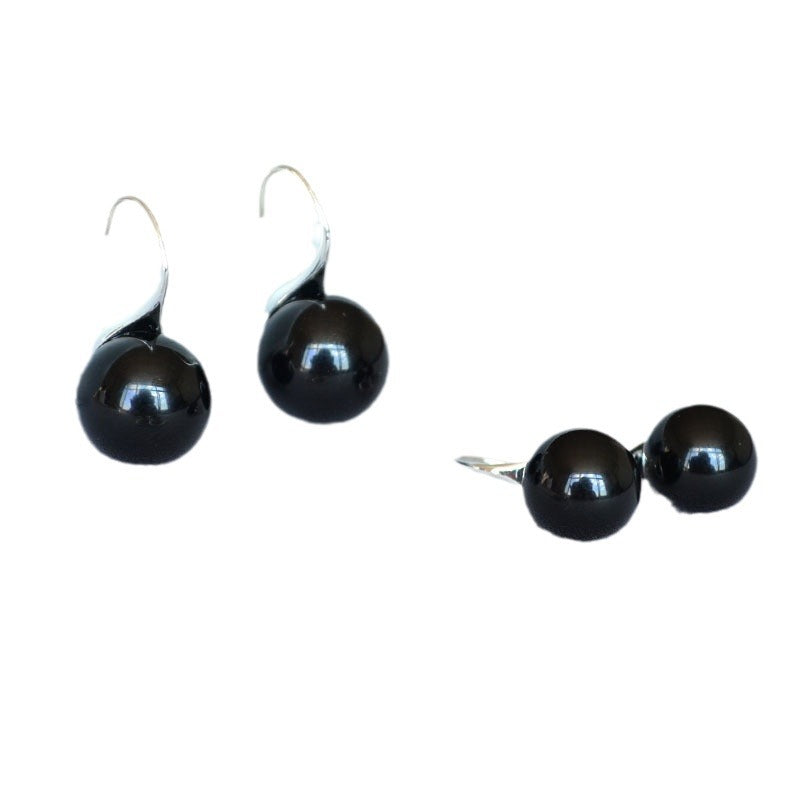 Romantic Silver Earring for Special Moments