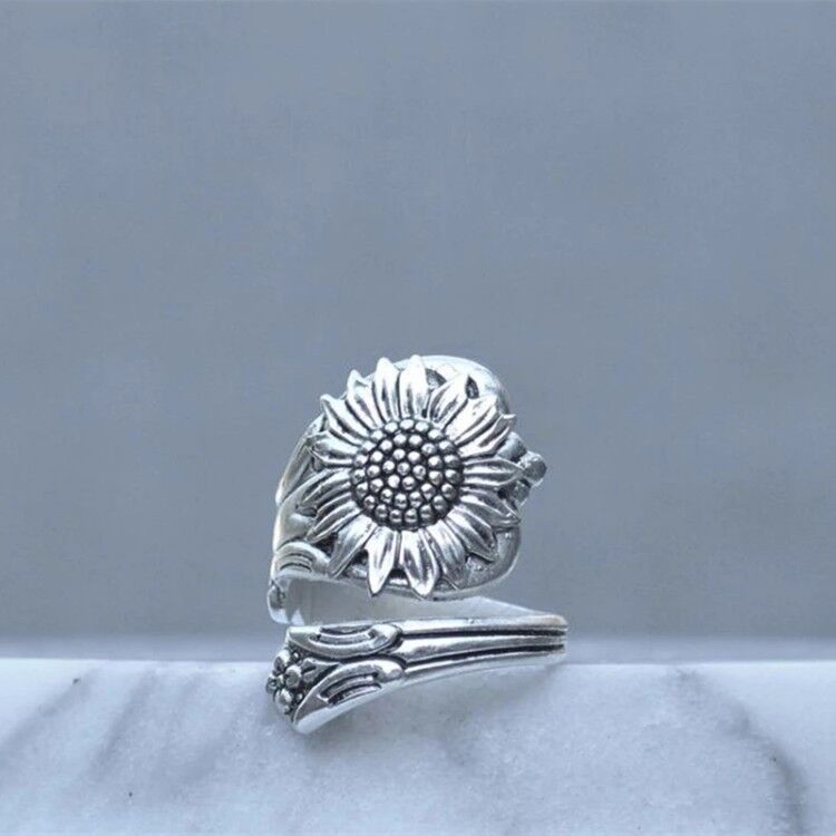 Elegant Silver Ring for Every Occasion