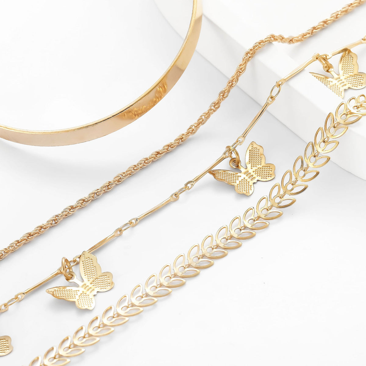 Beautiful Set with Unique Style