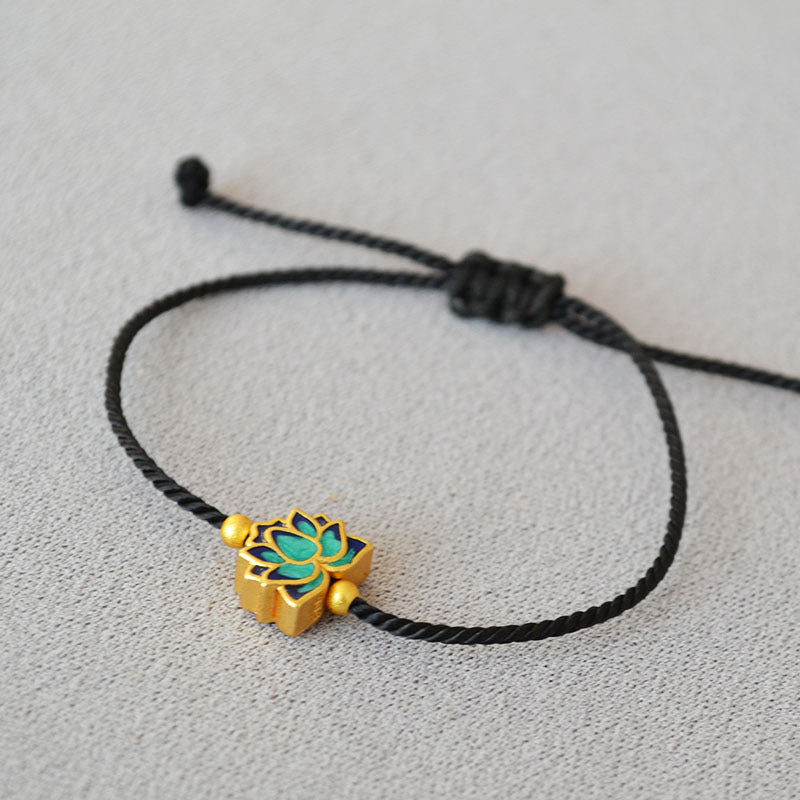 Charming Gold Bracelet for Any Occasion