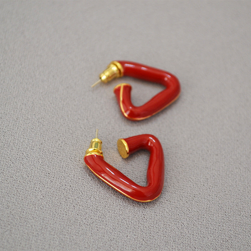 Charming Gold Earring for Any Occasion