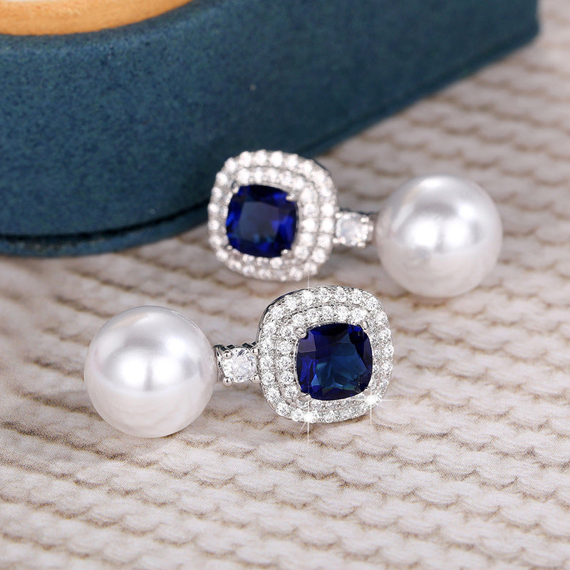Classic Pearl Earring with Timeless Appeal