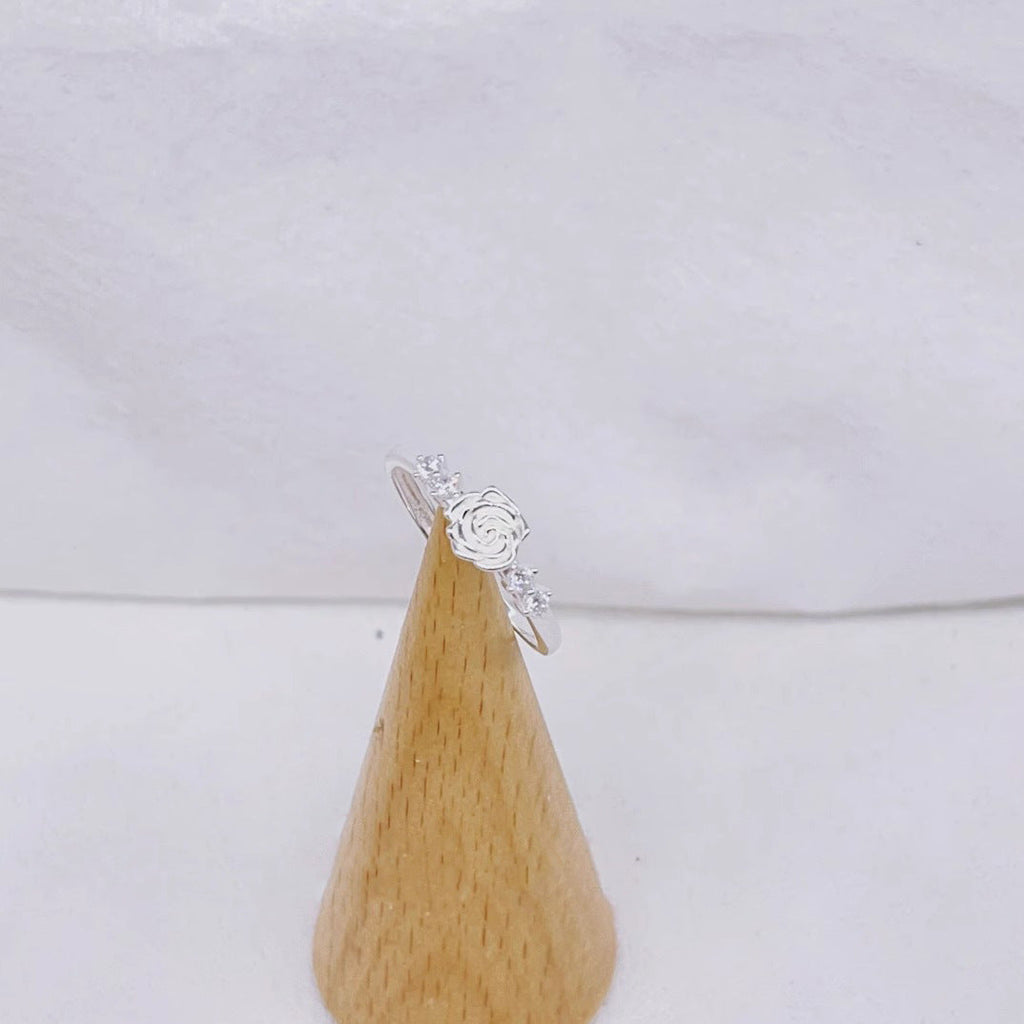 Classic Ring with Timeless Appeal
