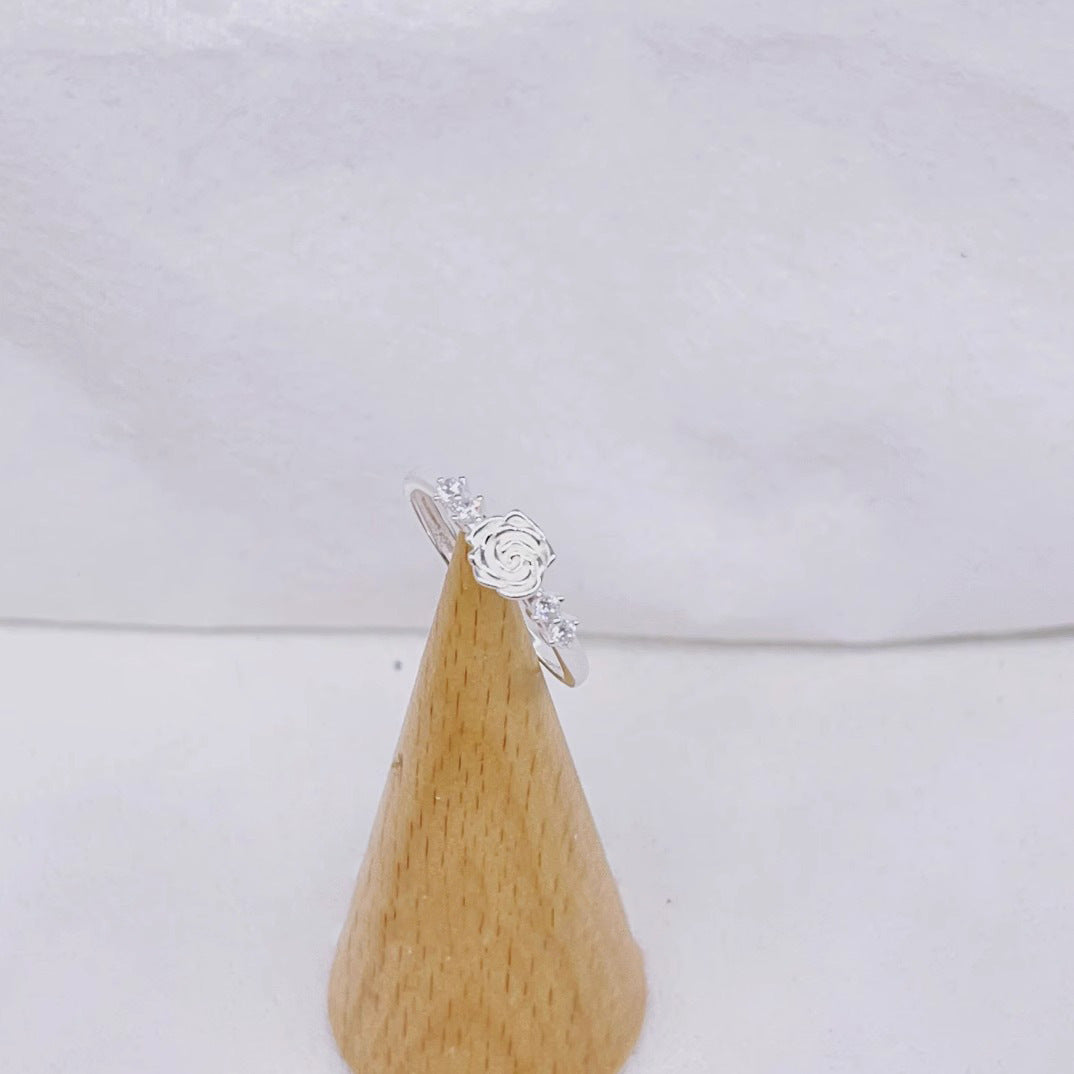Classic Ring with Timeless Appeal