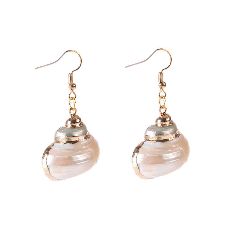 Elegant Gold Earring for Every Occasion