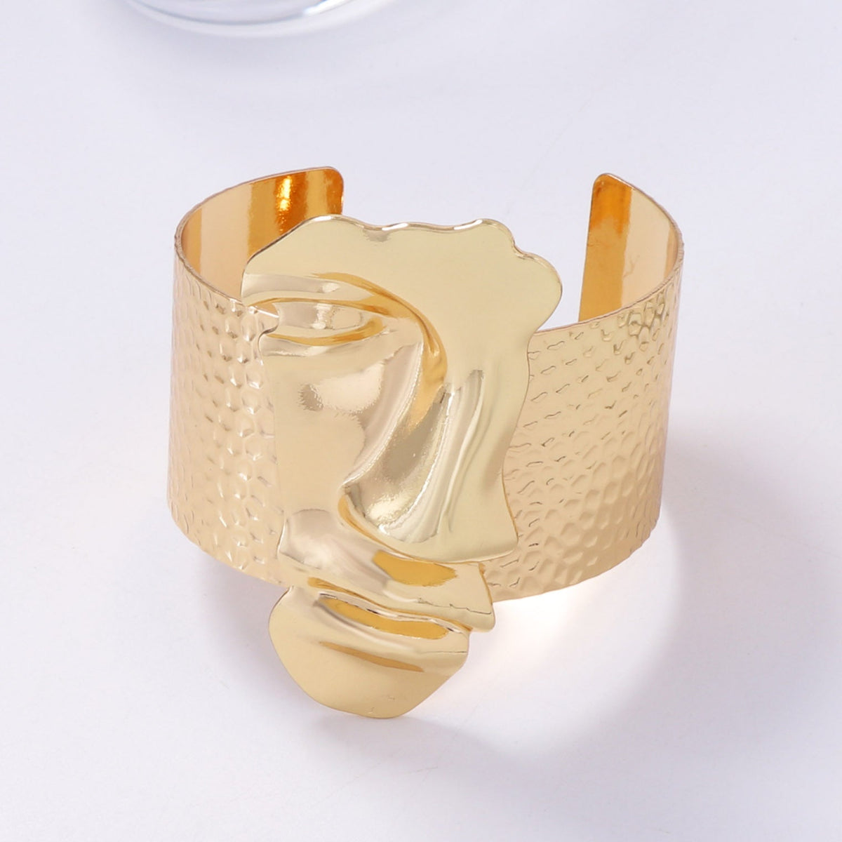 Charming Piece for Any Occasion