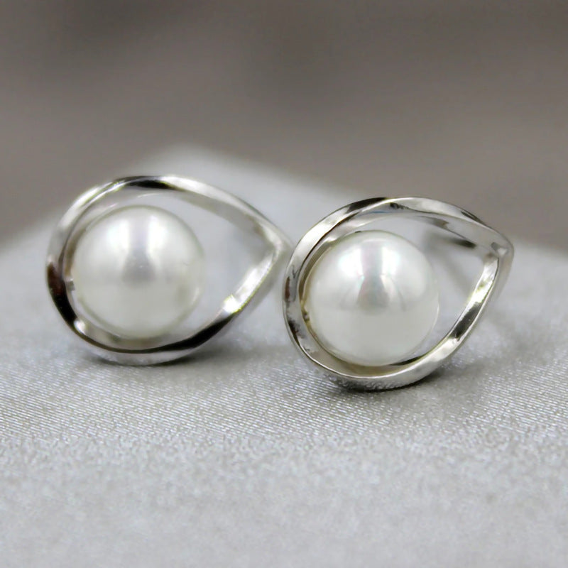 Vintage Handmade Pearl Earring