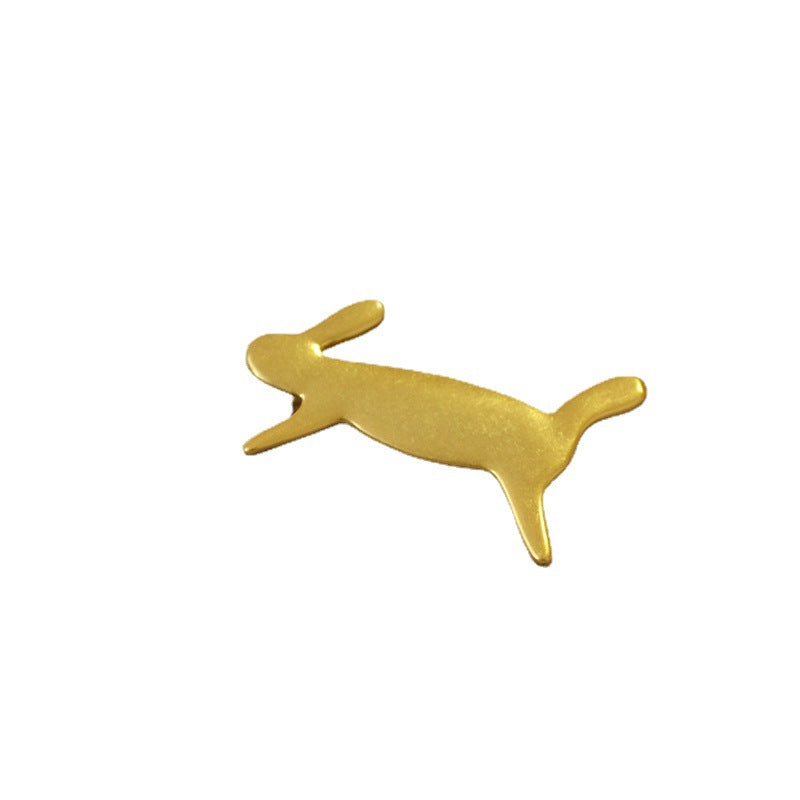 Elegant Gold Piece for Every Occasion
