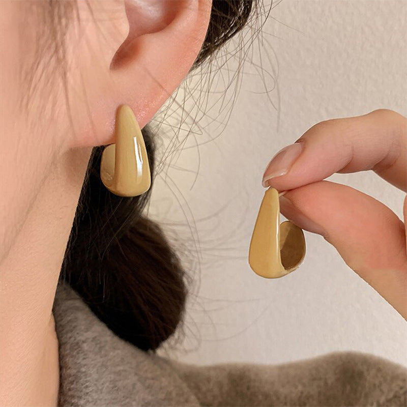 Charming Earring for Any Occasion