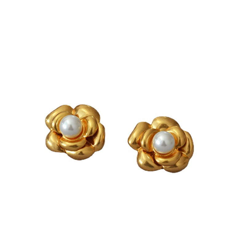 Elegant Gold Earring for Every Occasion
