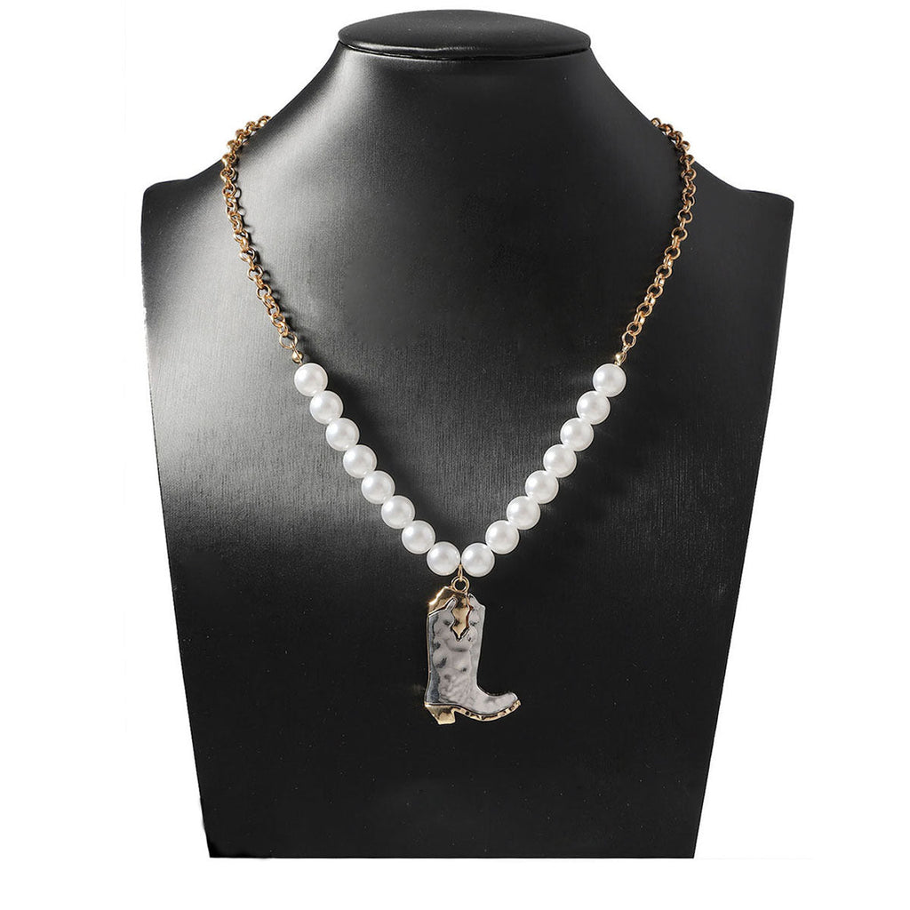 Beautiful Pearl Necklace with Unique Style