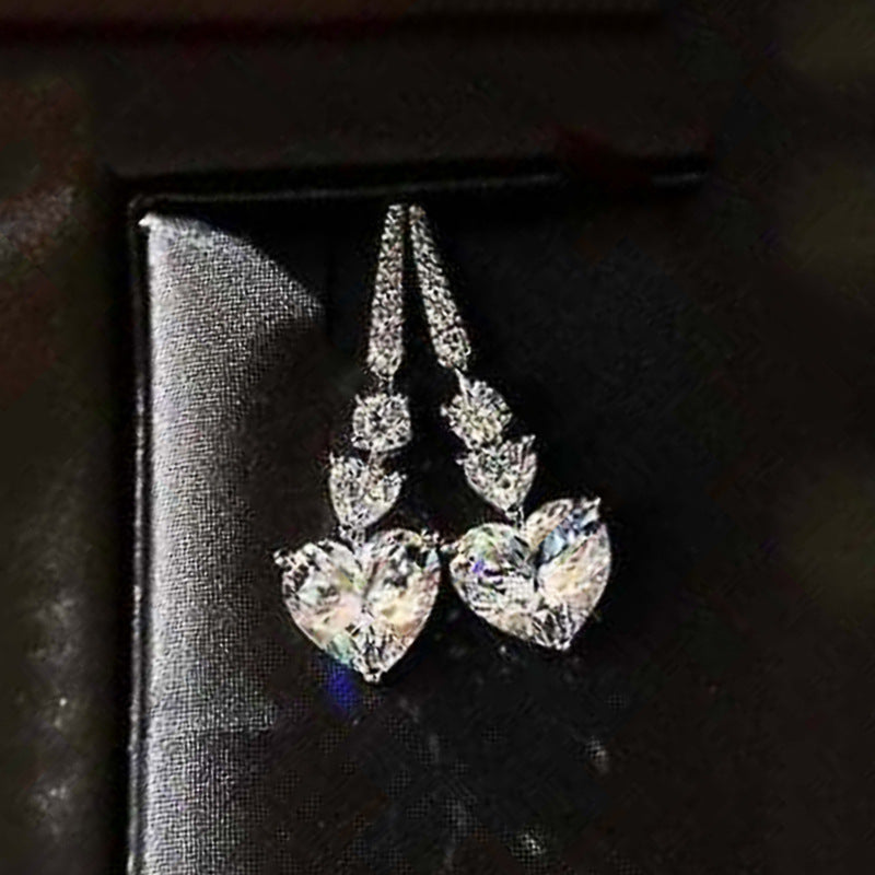 Elegant Gold Earring for Every Occasion
